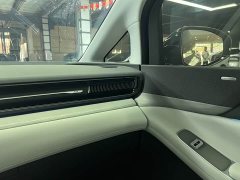 XPeng X9 Pure Electric 740 Extended Range Max - ფოტო 14