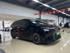 XPeng X9 Pure Electric 740 Extended Range Max - ფოტო 4