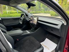 Tesla Model Y Rear-Wheel Drive Launch Edition - ფოტო 4