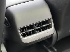 Tesla Model Y Rear-Wheel Drive - ფოტო 18