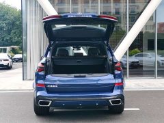 BMW X5 xDrive 30Li M Sport Luxury Night Edition Package - ფოტო 8