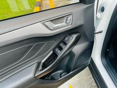 Ford Focus Hatchback EcoBoost 180 Automatic Sport Edition - ფოტო 18