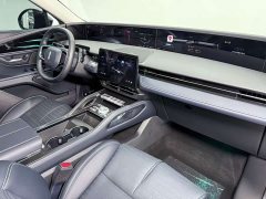 Lincoln Navigator 2.0T AWD Prestige - ფოტო 11