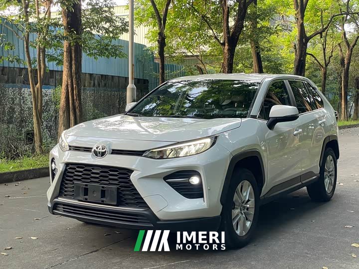 Toyota Wildland Facelift 2.0L CVT FWD Leading Edition