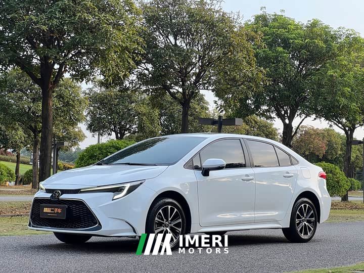 Toyota Corolla 1.8L CVT Luxury