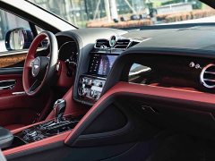Bentley Bentayga 4.0T V8 Long Wheelbase - ფოტო 19