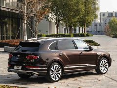 Bentley Bentayga 4.0T V8 Long Wheelbase - ფოტო 4