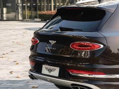 Bentley Bentayga 4.0T V8 Long Wheelbase - ფოტო 5