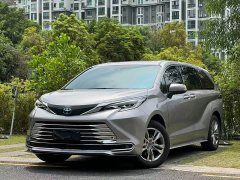 Toyota Sienna 2.5L Hybrid Comfort Edition - ფოტო 1