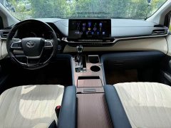 Toyota Sienna 2.5L Hybrid Comfort Edition - ფოტო 7