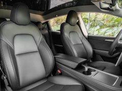 Tesla Model Y Rear-Wheel Drive - ფოტო 10