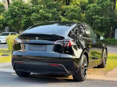 Tesla Model Y Standard Range RWD - ფოტო 12