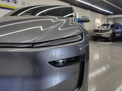 Tesla Model Y Long Range All-Wheel Drive - ფოტო 5