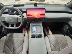 NIO ET5T Champion Commemorative Edition 75kWh Touring - ფოტო 10