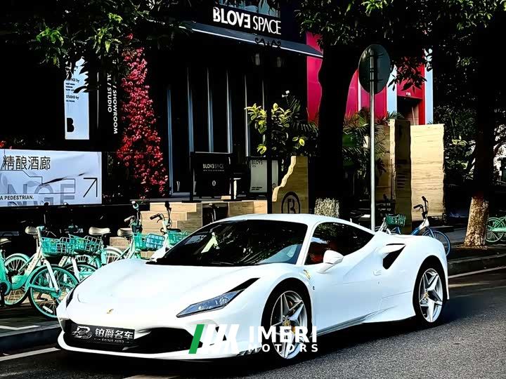 Ferrari F8 Tributo 3.9T V8