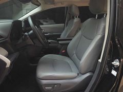 Toyota Sienna 2.5L Hybrid Luxury - ფოტო 11