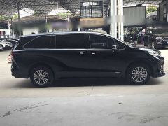 Toyota Sienna 2.5L Hybrid Luxury - ფოტო 4