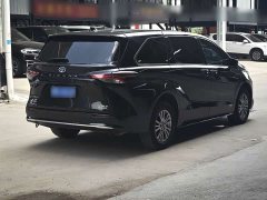 Toyota Sienna 2.5L Hybrid Luxury - ფოტო 5