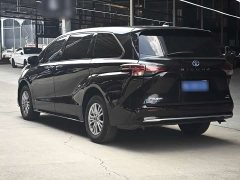 Toyota Sienna 2.5L Hybrid Luxury - ფოტო 7
