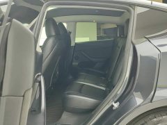 Tesla Model Y Rear-Wheel Drive - ფოტო 11