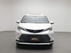 Toyota Sienna 2021 2.5L Hybrid Premium Edition - ფოტო 3
