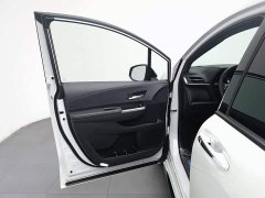 Toyota Sienna 2021 2.5L Hybrid Premium Edition - ფოტო 8