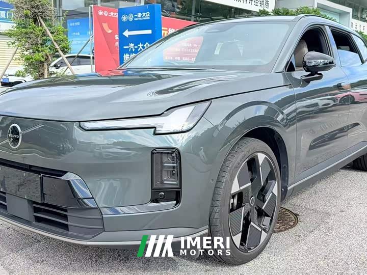 Volvo XC70 Plug-in Hybrid 2026 All-Wheel Drive Extended Range Ultra - ავტომობილი ჩინეთიდან