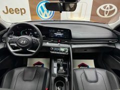 Hyundai Elantra 1.5L CVT Luxury - ფოტო 9