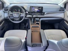 Toyota Sienna 2.5L Hybrid FWD Comfort - ფოტო 8