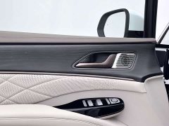 Denza D9 2022 DM-i 970 AWD Flagship - ფოტო 13