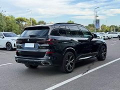 BMW X5 xDrive 30Li M Sport Luxury Night Edition Package - ფოტო 15
