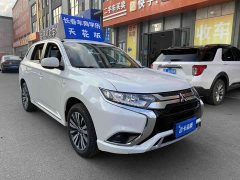 Mitsubishi Outlander 2.0L FWD Comfort 5-Seater - ფოტო 3