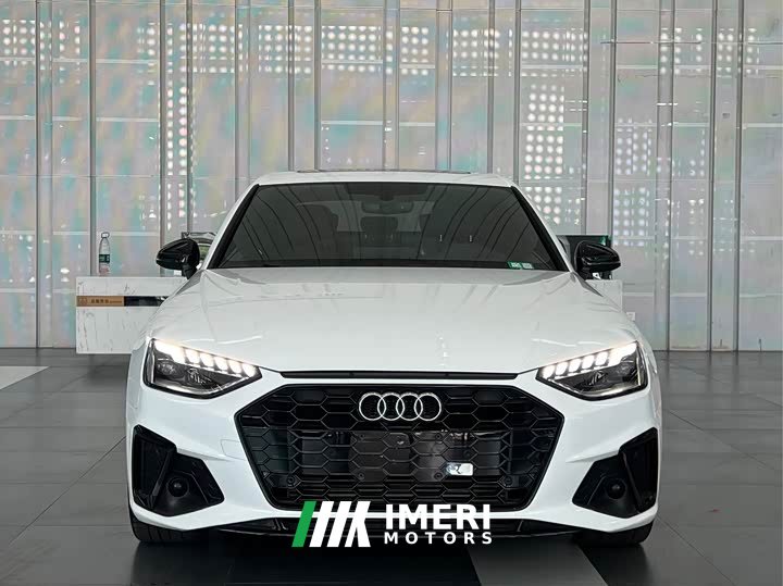 Audi A4L 40 TFSI Luxury Dynamic