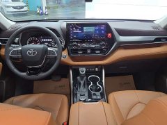 Toyota Highlander 2022 380T AWD Premium 7-Seater - ფოტო 12