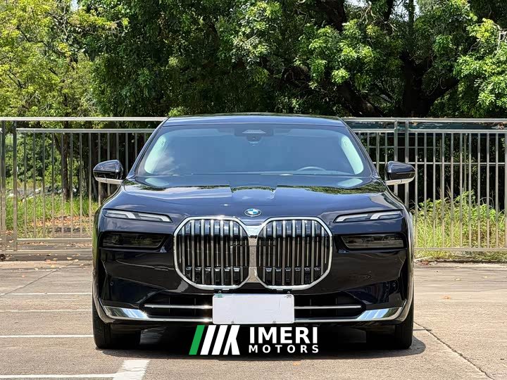 BMW 7 Series 2023 735Li Luxury Package - ავტომობილი ჩინეთიდან