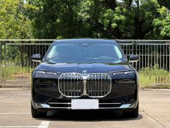 BMW 7 Series 2023 735Li Luxury Package - ფოტო 1