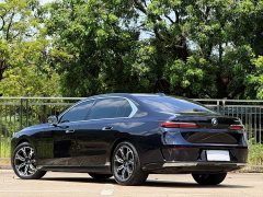 BMW 7 Series 2023 735Li Luxury Package - ფოტო 14