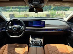 BMW 7 Series 2023 735Li Luxury Package - ფოტო 4