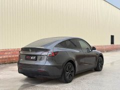 Tesla Model Y Rear-Wheel Drive - ფოტო 6