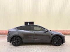 Tesla Model Y Rear-Wheel Drive - ფოტო 8