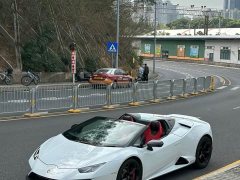 Lamborghini 2019 Lamborghini Huracán EVO Spyder - ფოტო 1