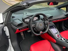 Lamborghini 2019 Lamborghini Huracán EVO Spyder - ფოტო 4