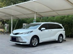 Toyota Sienna 2021 2.5L Hybrid Platinum Edition - ფოტო 1