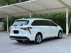 Toyota Sienna 2021 2.5L Hybrid Platinum Edition - ფოტო 16