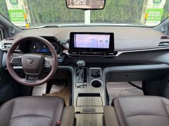 Toyota Sienna 2021 2.5L Hybrid Platinum Edition - ფოტო 8