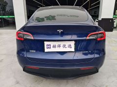Tesla Model Y Rear-Wheel Drive - ფოტო 14