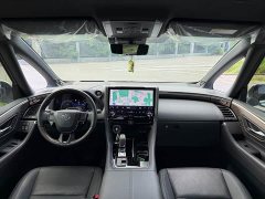 Toyota Alphard Hybrid 2.5L Premium Edition - ფოტო 11