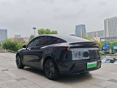 Tesla Model Y Rear-Wheel Drive - ფოტო 4