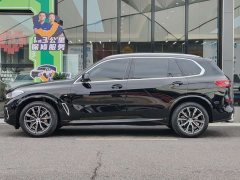 BMW X5 xDrive 30Li Deluxe VersionM - ფოტო 4