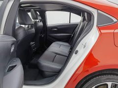 Toyota Corolla Hybrid 1.8H E-CVT Sport - ფოტო 15